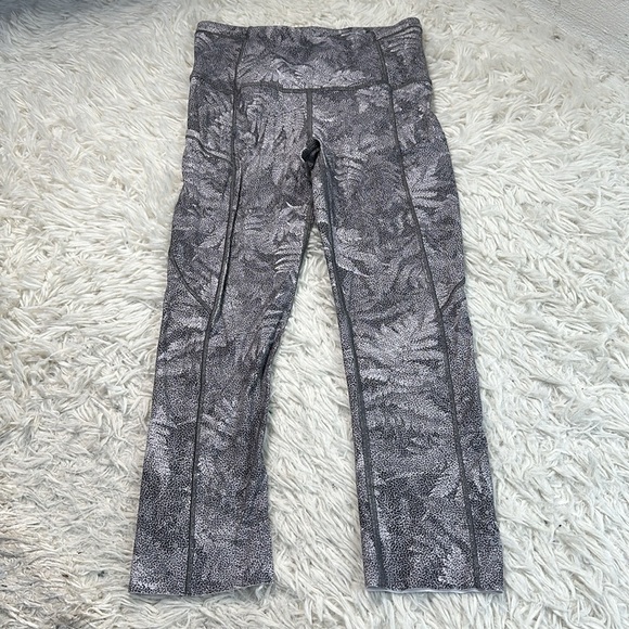 Lululemon Fast & Free Crop (19") Kindred Spirit Alpine White Multi - Picture 1 of 6